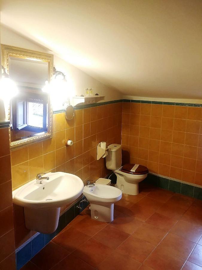 La Troje Oropesana Guest House Eksteriør bilde