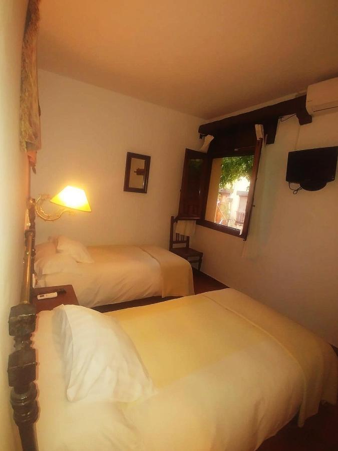 La Troje Oropesana Guest House Eksteriør bilde